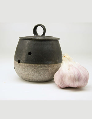 Small Garlic pot